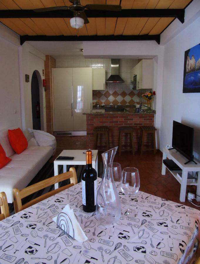 Cantinho Estrelas, Lagos Apartment