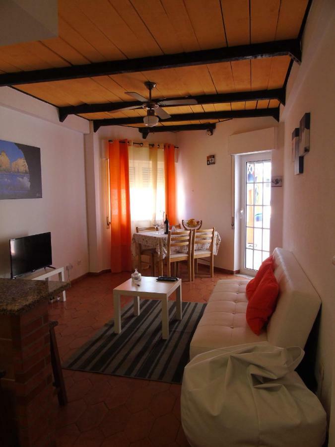 Cantinho Estrelas, Lagos Apartment *